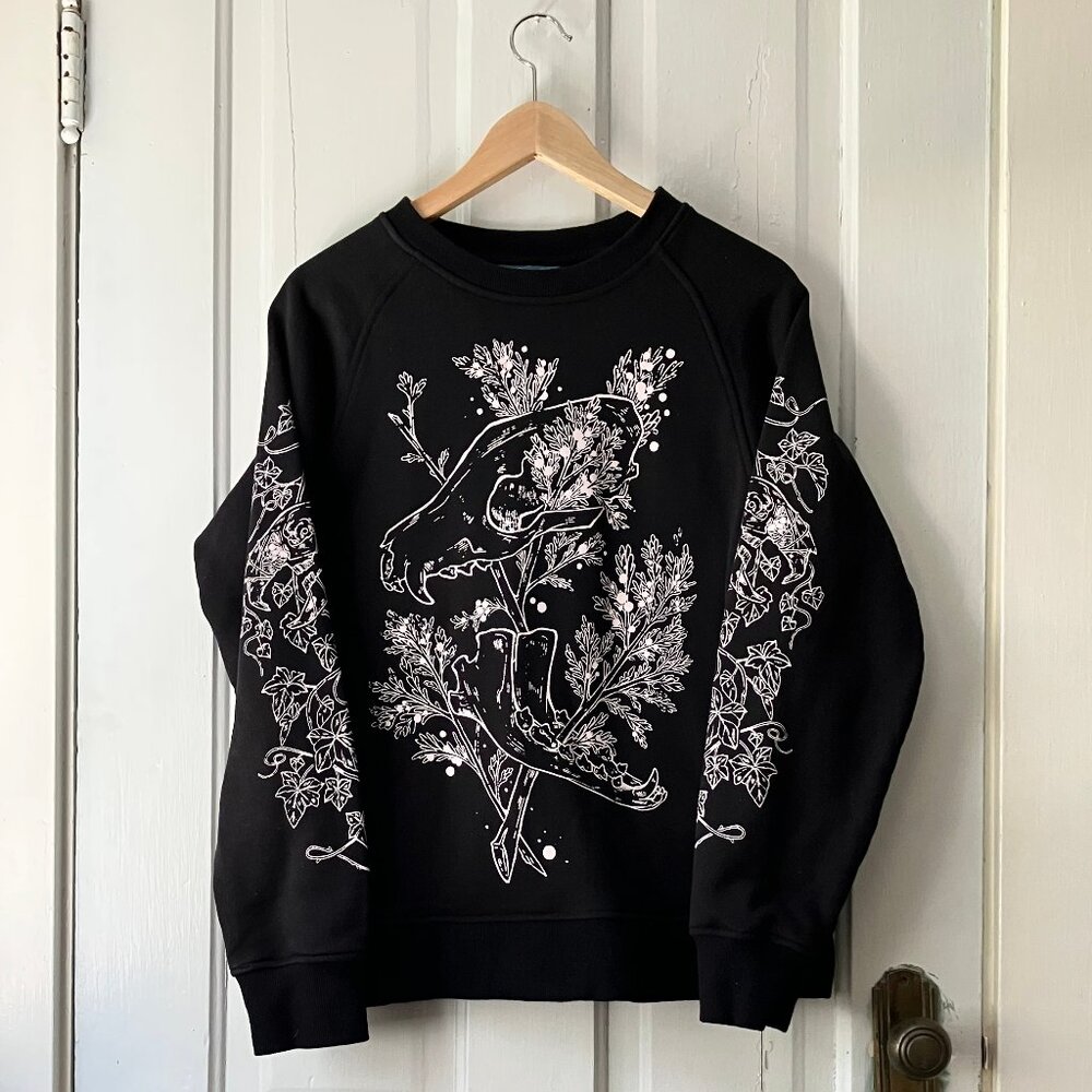 Morningwitch Witch's Garden Sweatshirt in Small